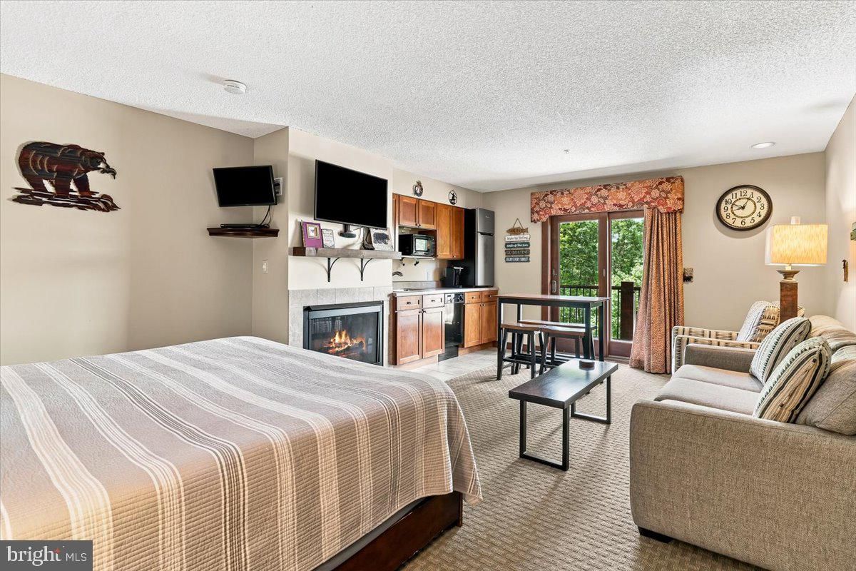 565 GLENDALE ROAD #213 photograph