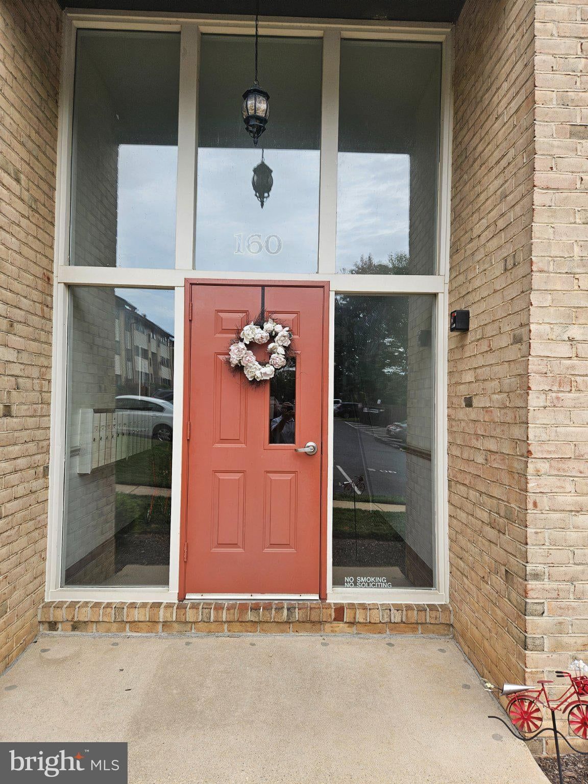 160A ROYAL OAK DRIVE photograph
