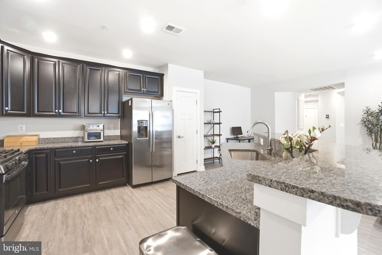 10020 RUFFIAN WAY #A photograph