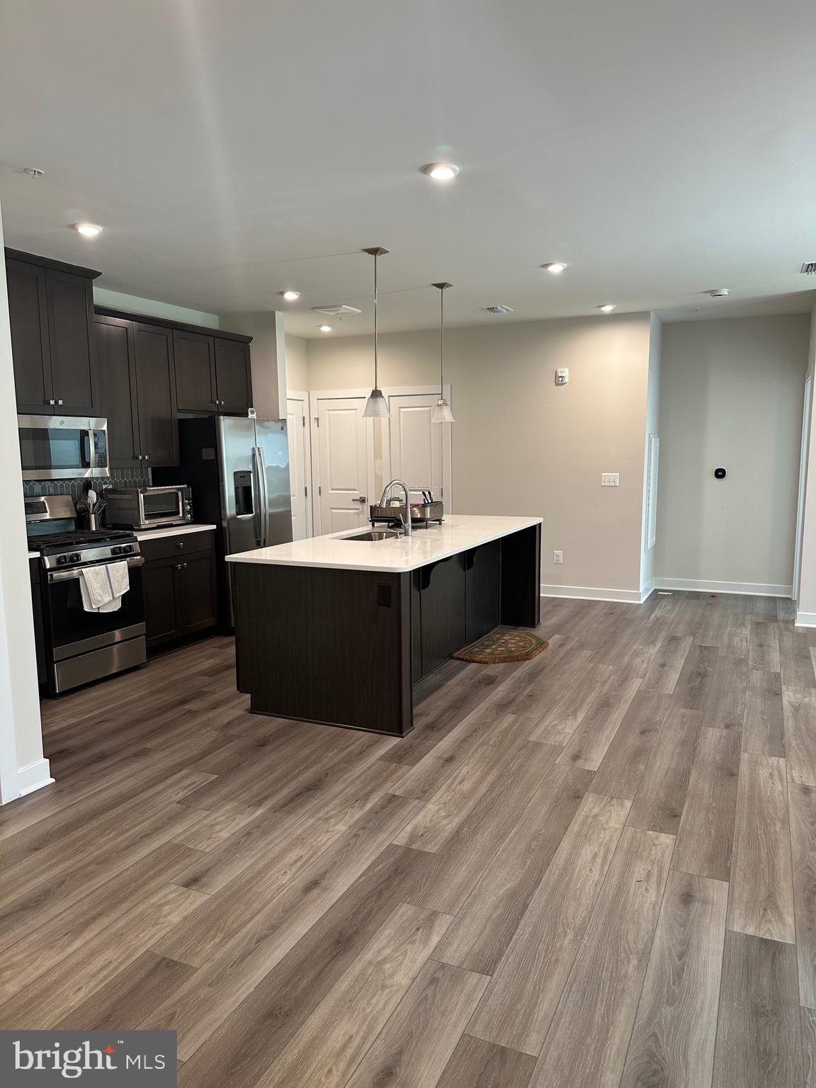 10391 RESORT ROAD #V photograph