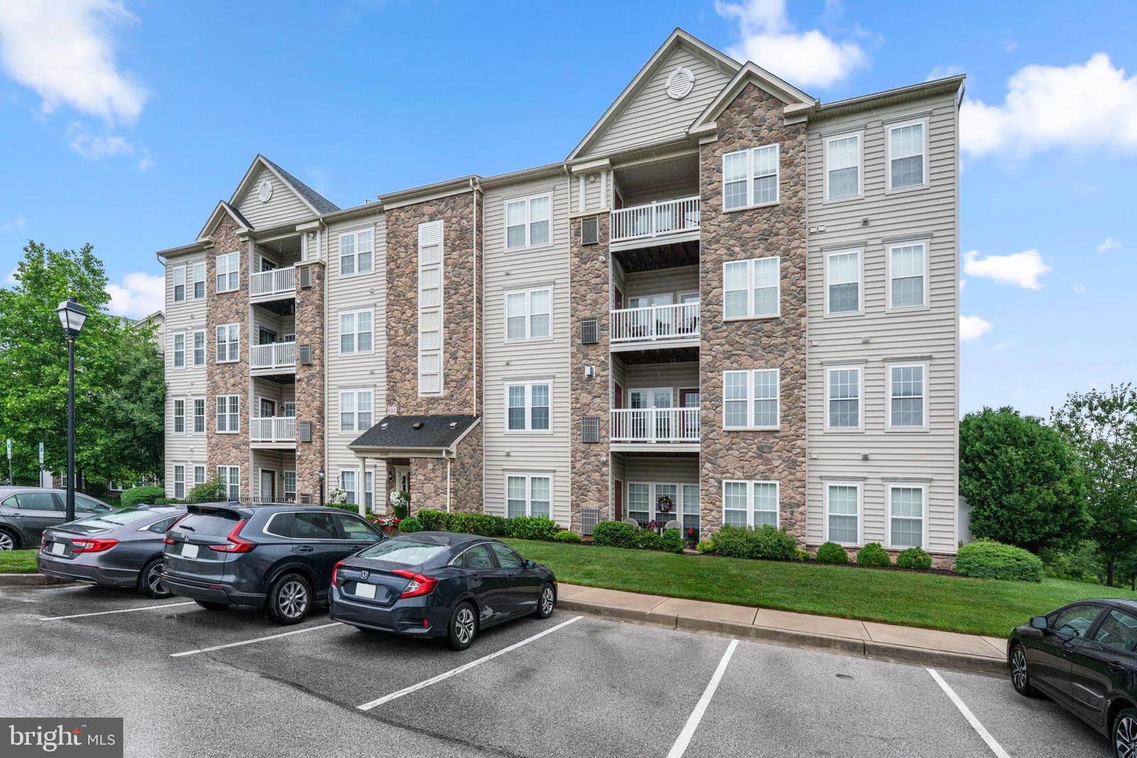 11185 CHAMBERS COURT #H photograph