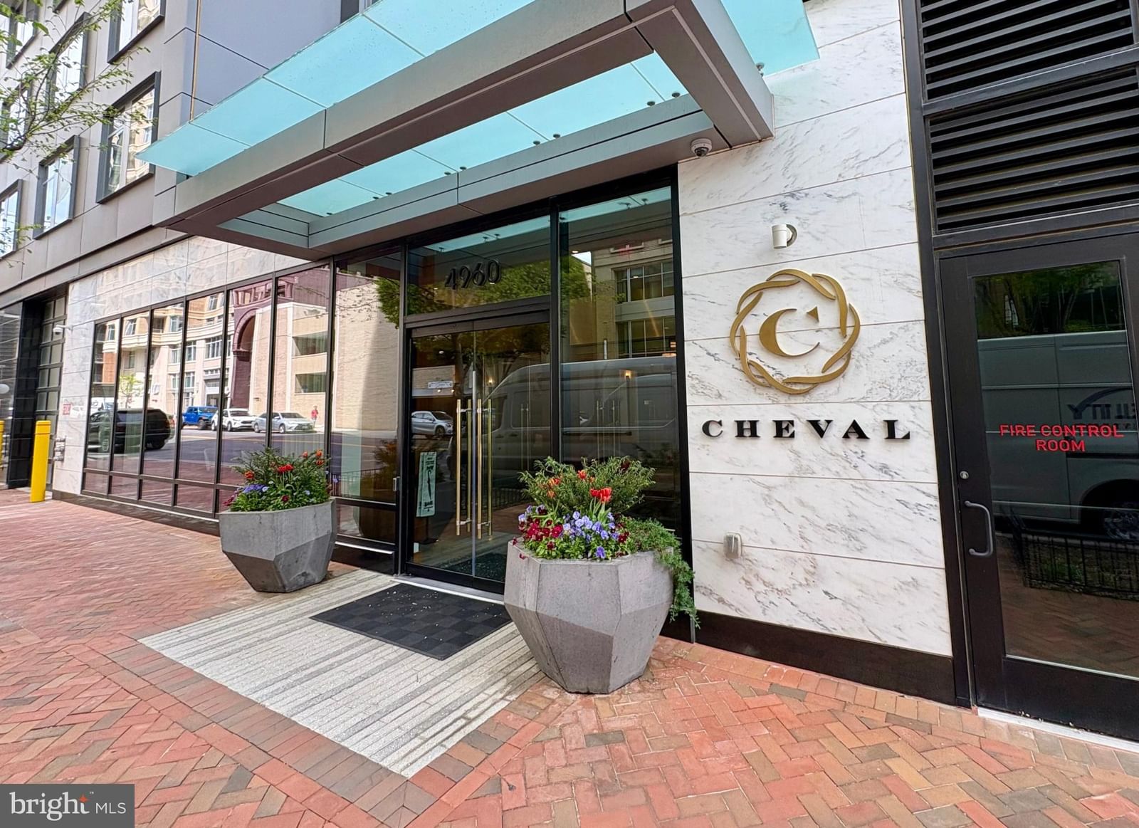 4960 FAIRMONT AVENUE #904 photograph