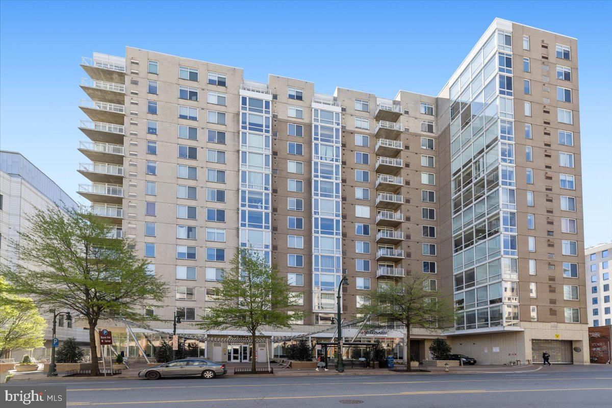 930 WAYNE AVE, SILVER SPRING 20910, MD