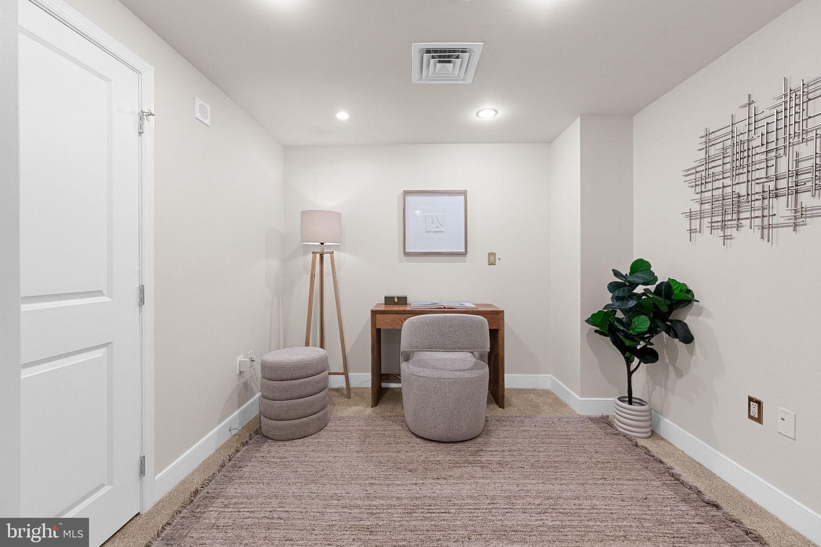 7710 WOODMONT AVENUE #204 photograph
