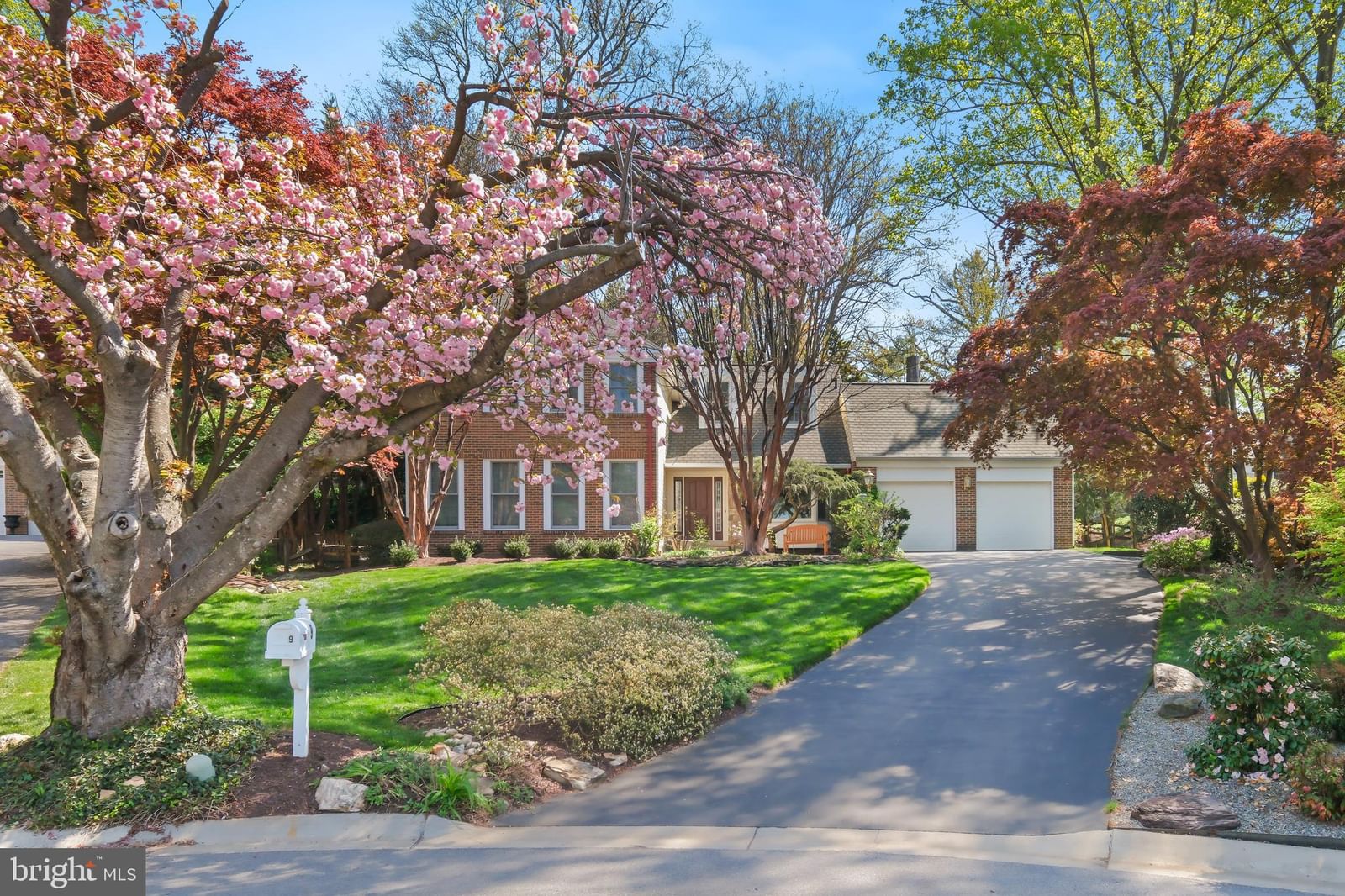 9 MAGIC MOUNTAIN CT, ROCKVILLE 20852, MD