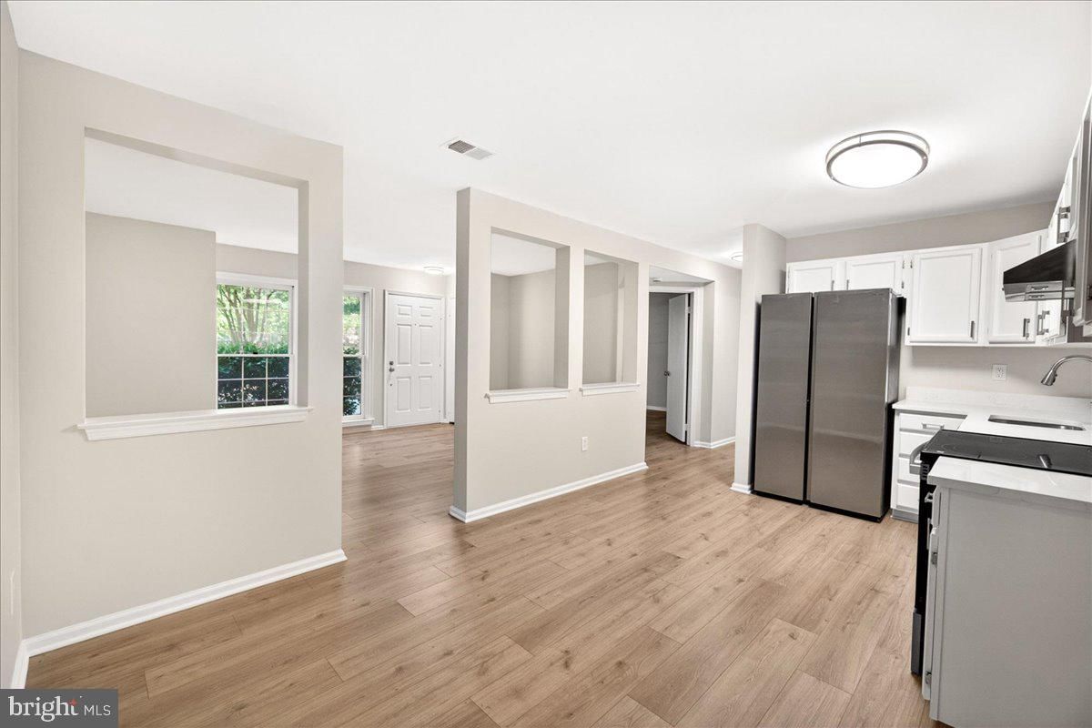 5700 BREWER HOUSE CIRCLE #T3-11 photograph