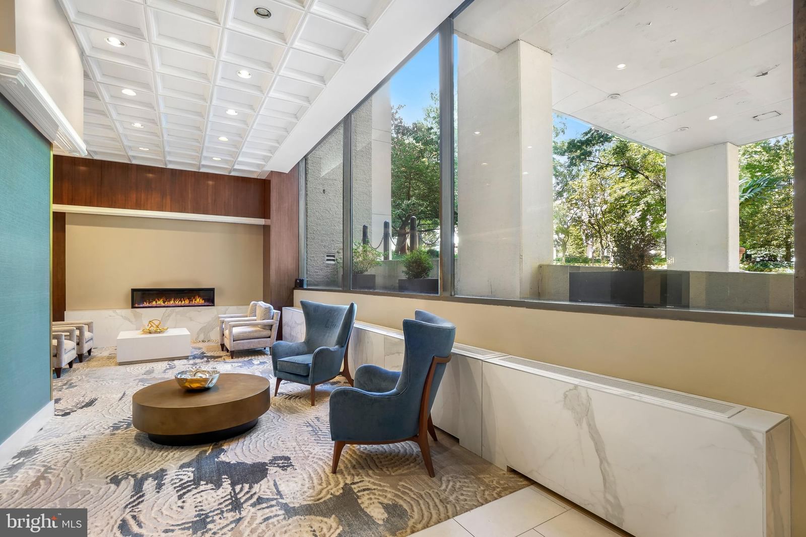 5500 FRIENDSHIP BOULEVARD #2414N photograph