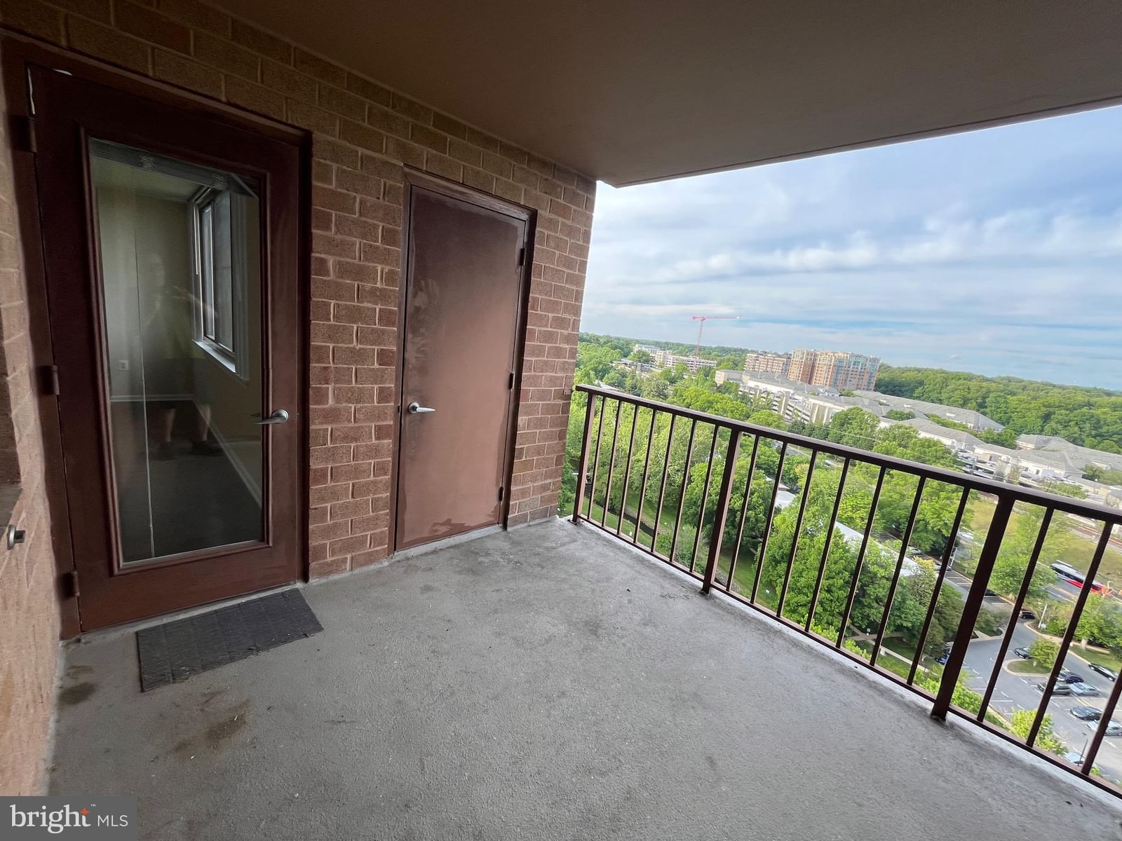 10101 GROSVENOR PLACE #1613 photograph