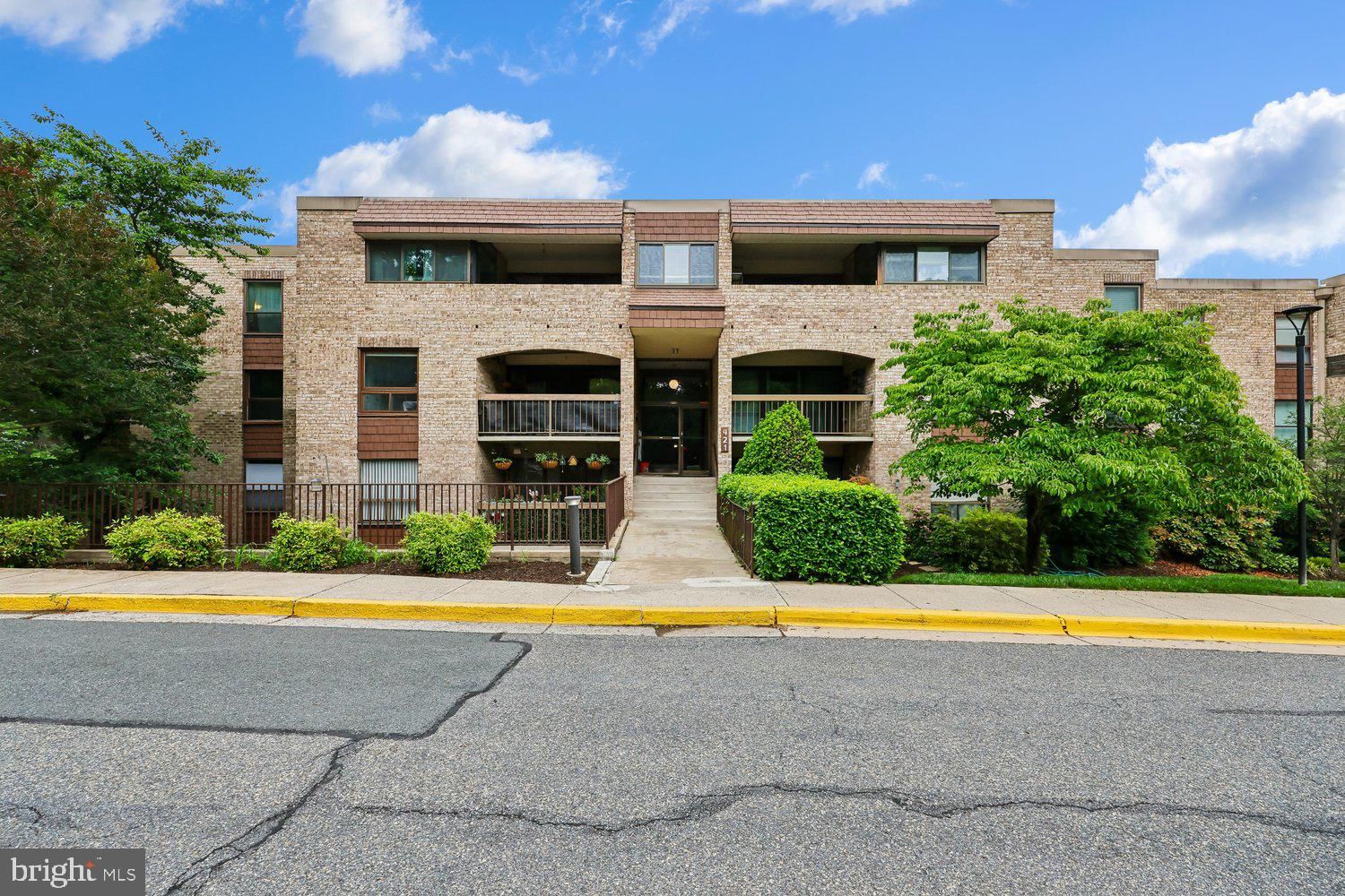 421 CHRISTOPHER AVE, GAITHERSBURG 20879, MD