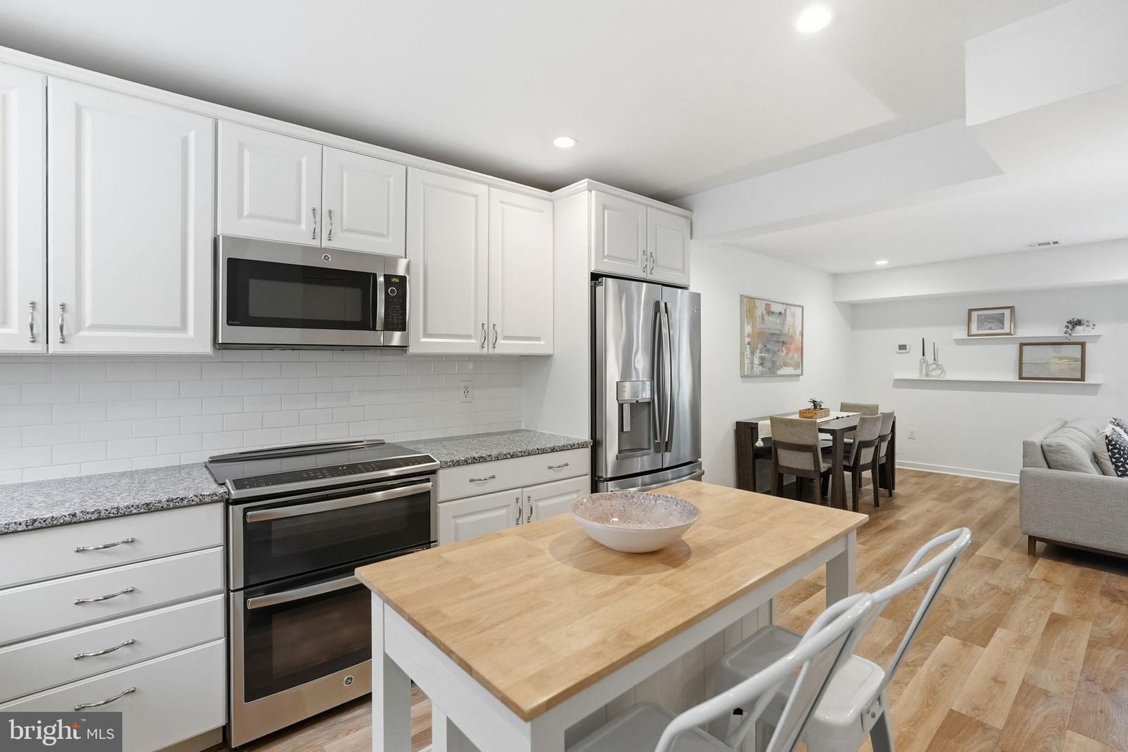 8901 BATTERY PL, BETHESDA 20814, MD
