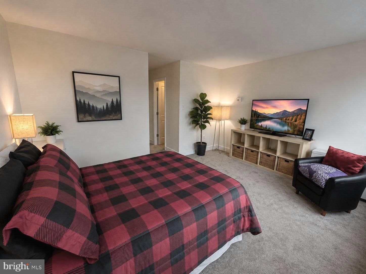 1220 BLAIR MILL ROAD #905 photograph