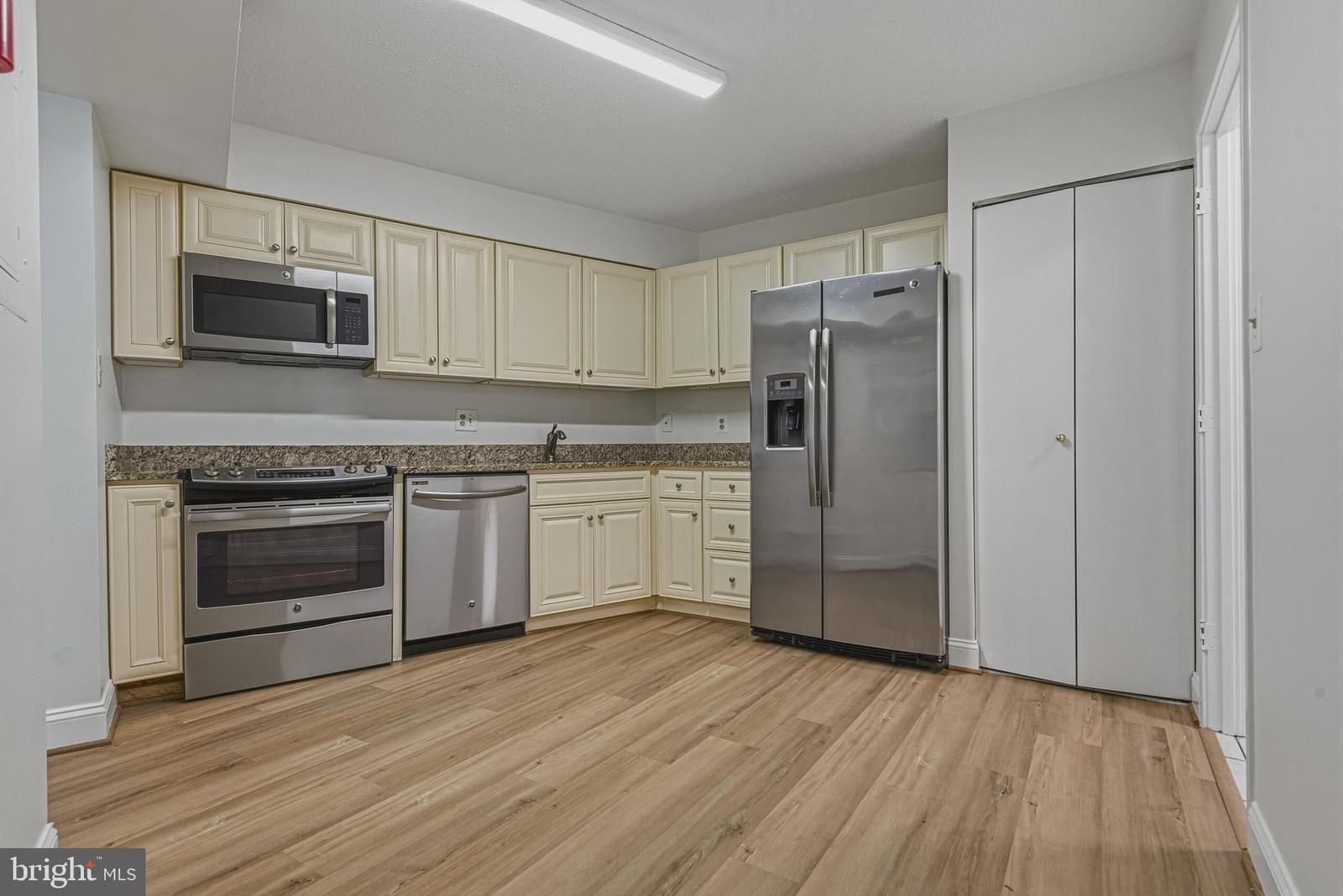 3330 N LEISURE WORLD BOULEVARD #5-102 photograph