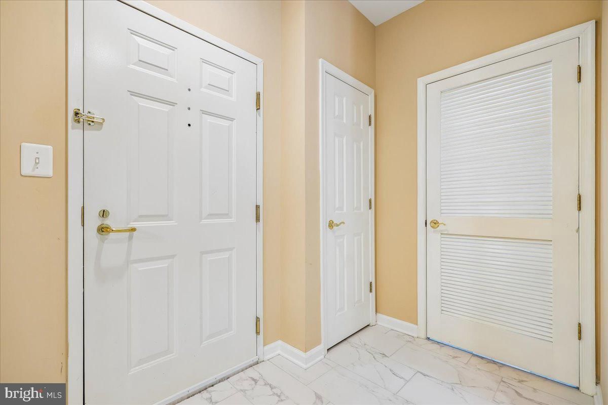 311 HIGH GABLES DRIVE #101 photograph