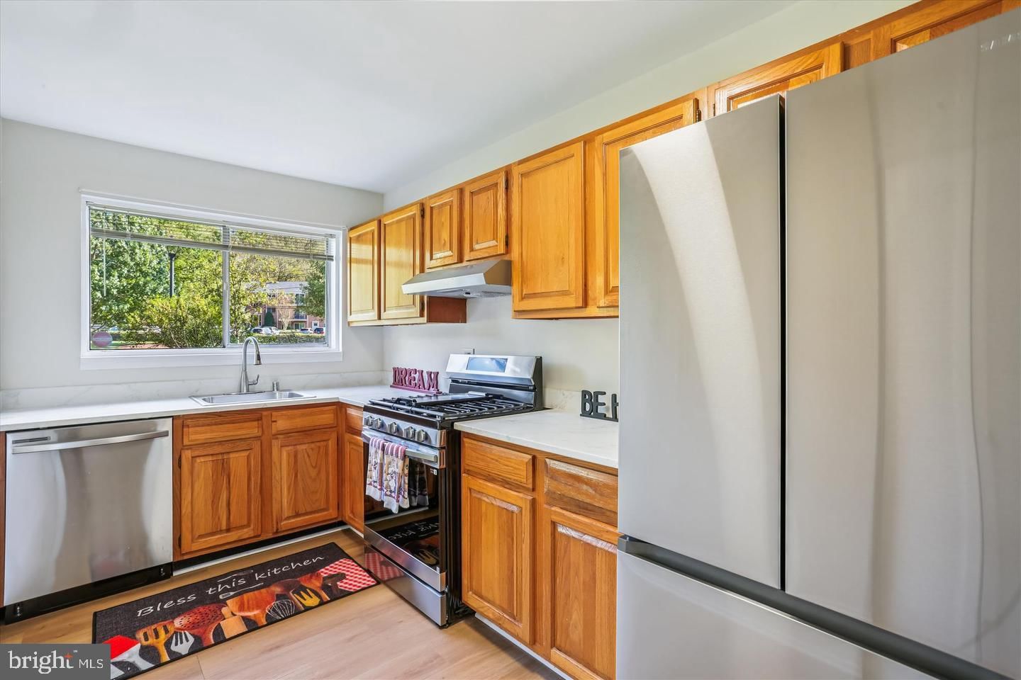 10601 WEYMOUTH STREET #4 photograph