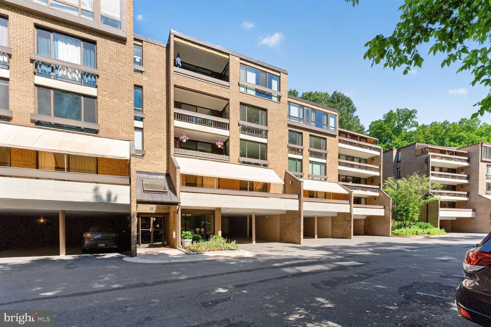 4956 SENTINEL DR, BETHESDA 20816, MD