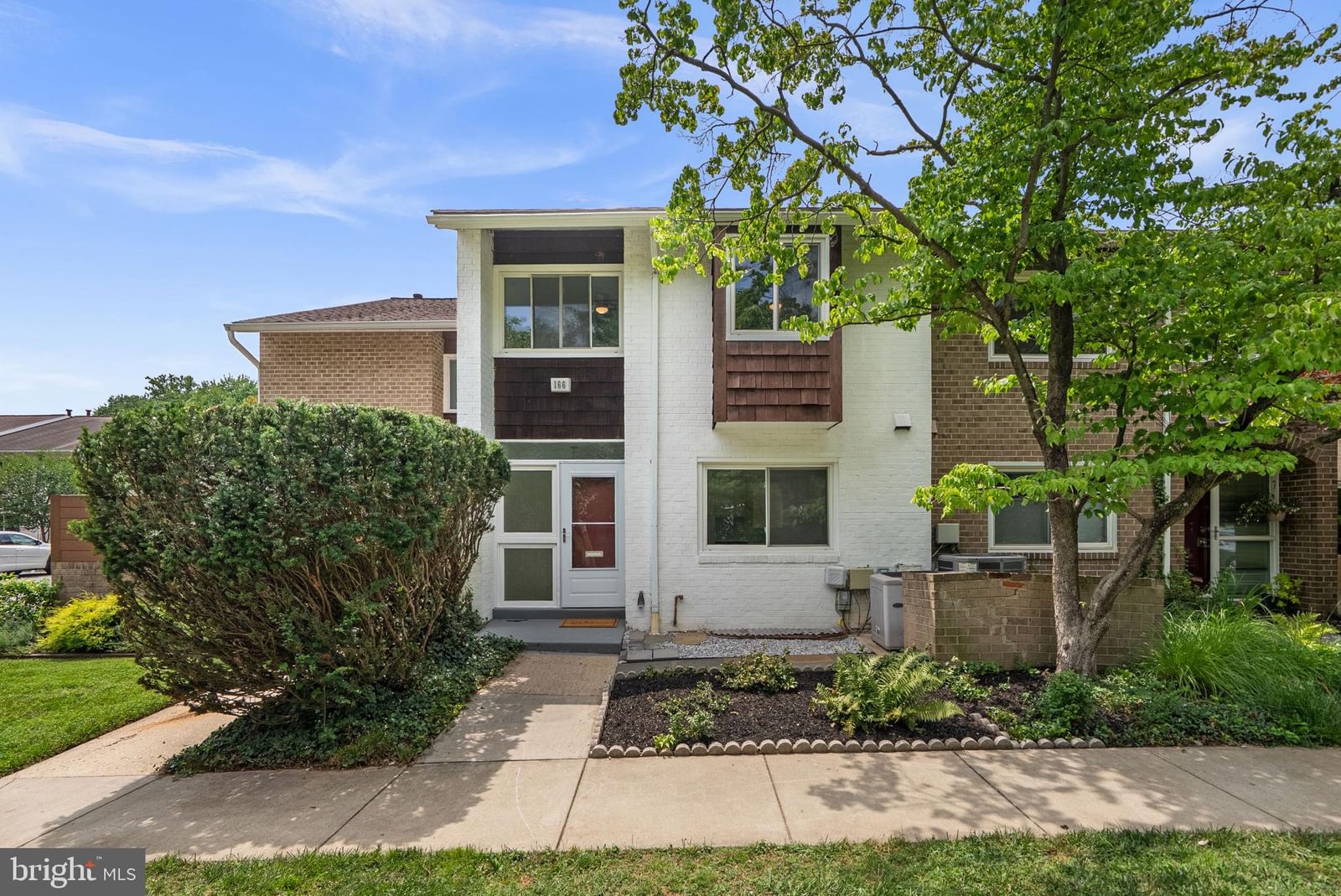 166 NEW MARK ESPLANADE, ROCKVILLE 20850, MD