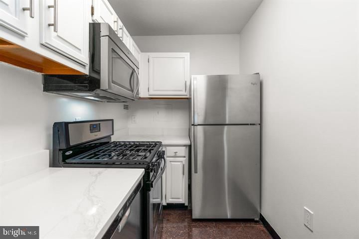 4242 EAST-WEST HIGHWAY #809 photograph