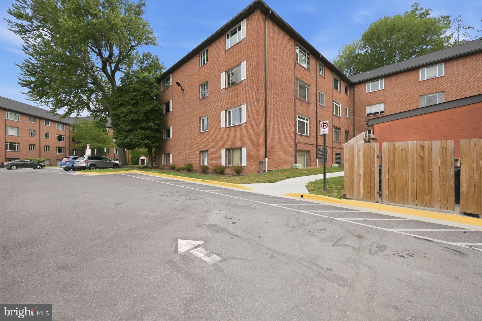 5301 WESTBARD CIRCLE #334 photograph