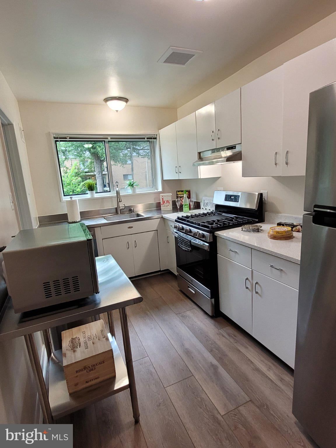 10630 MONTROSE AVENUE #104 photograph