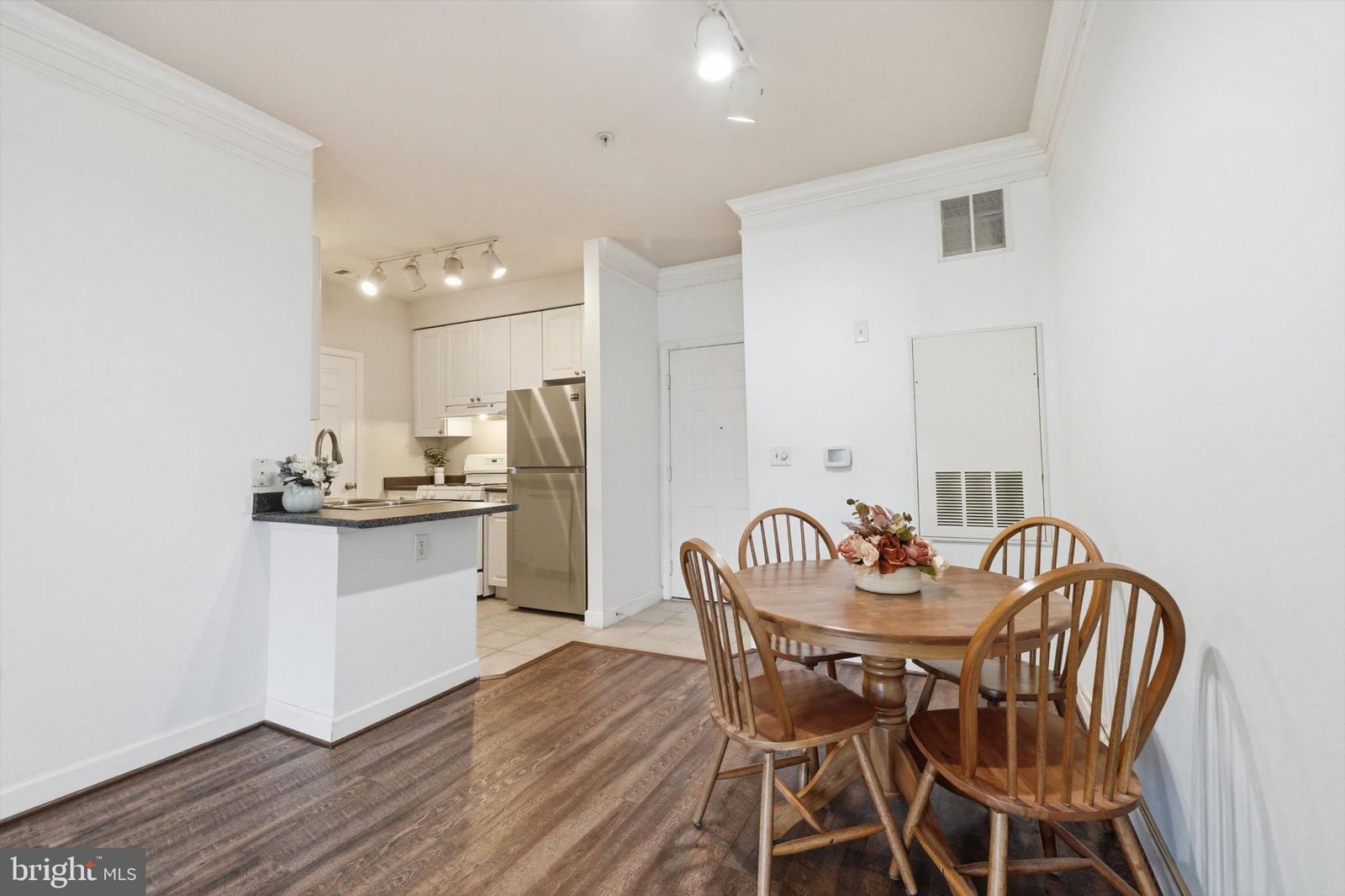 501 HUNGERFORD DRIVE #265 photograph
