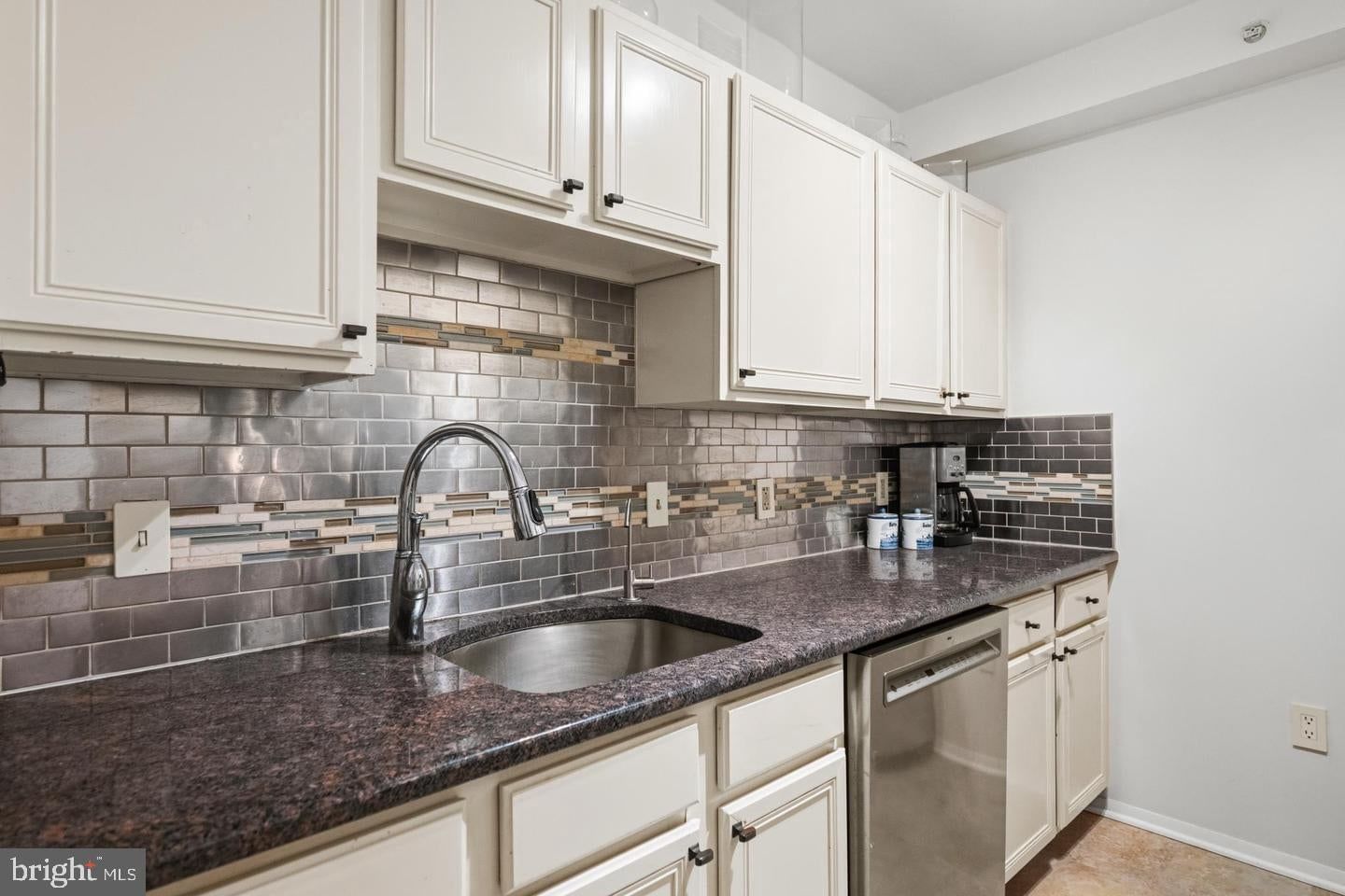 7111 WOODMONT AVENUE #709 photograph