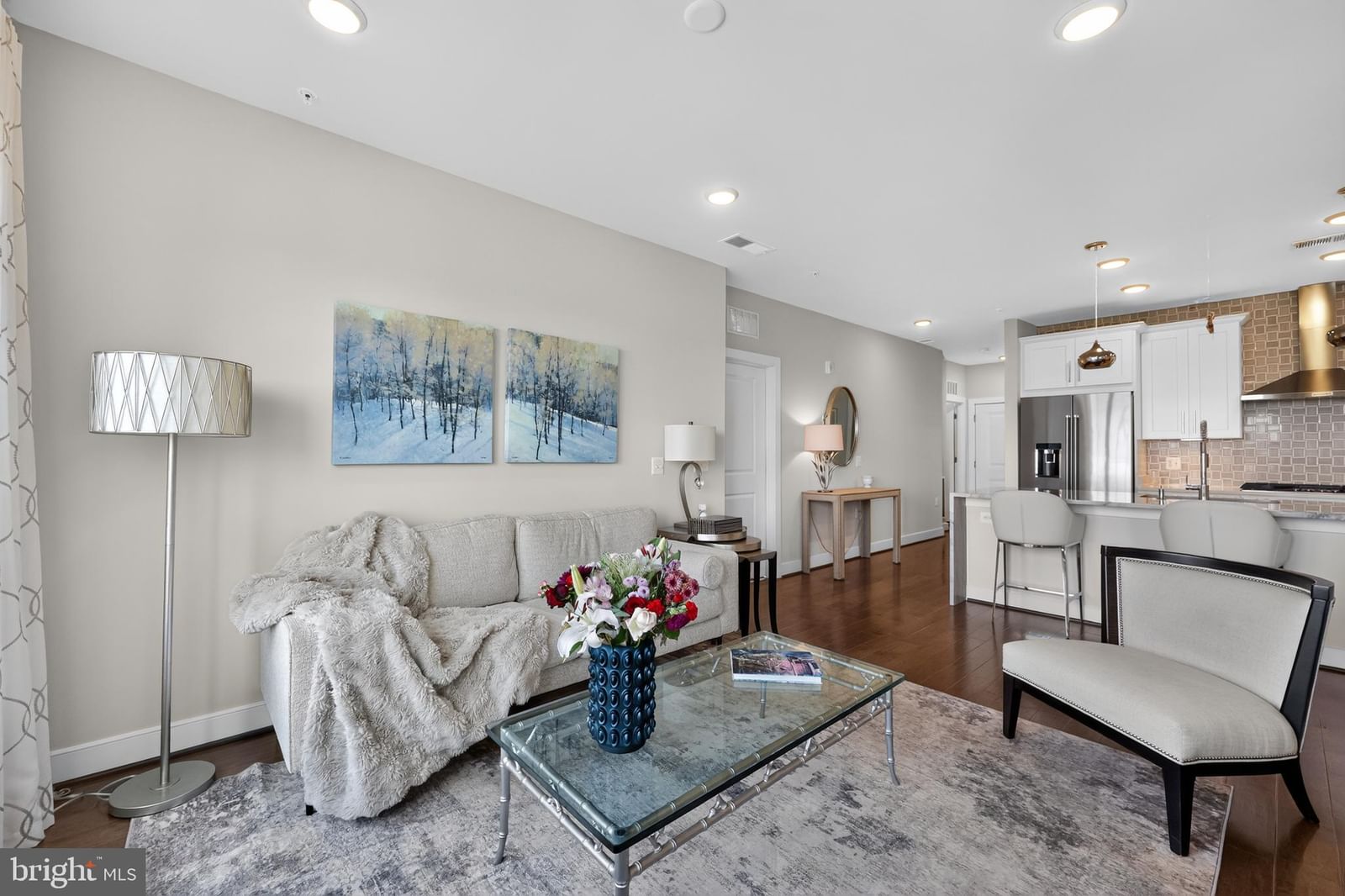 250 DECOVERLY DRIVE #427 photograph