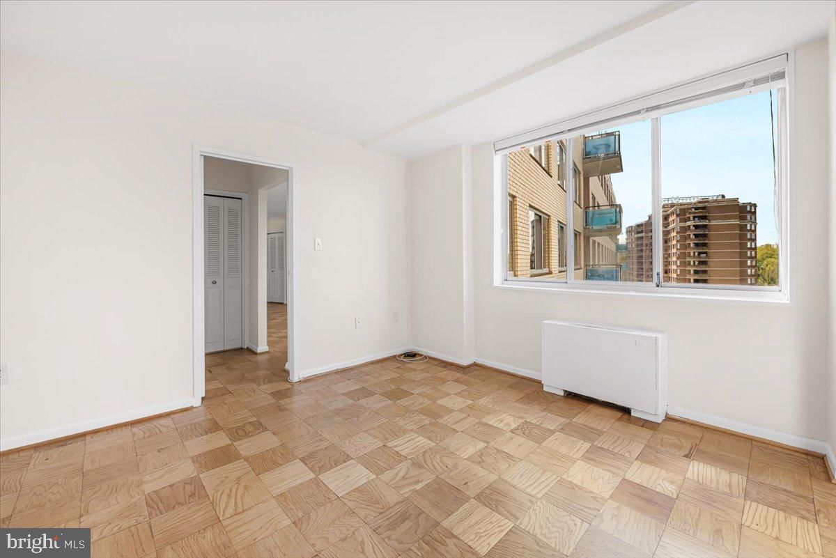 10401 GROSVENOR PLACE #1428 photograph
