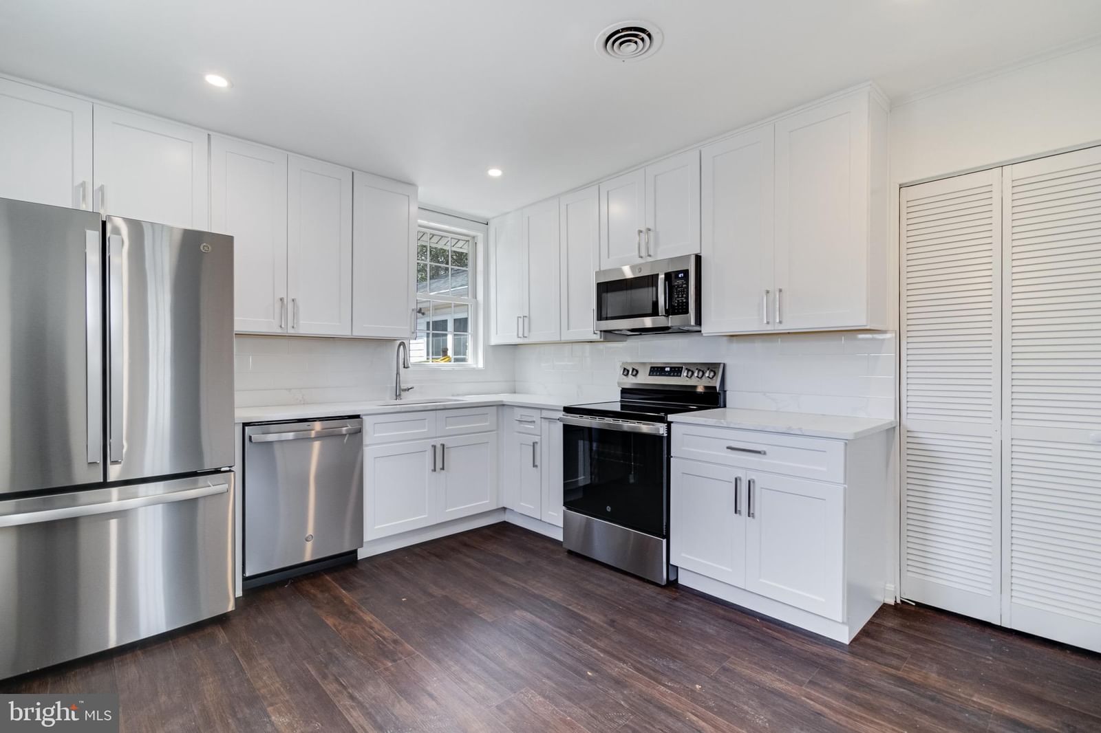 9521 BADGER AVE, CLINTON 20735, MD