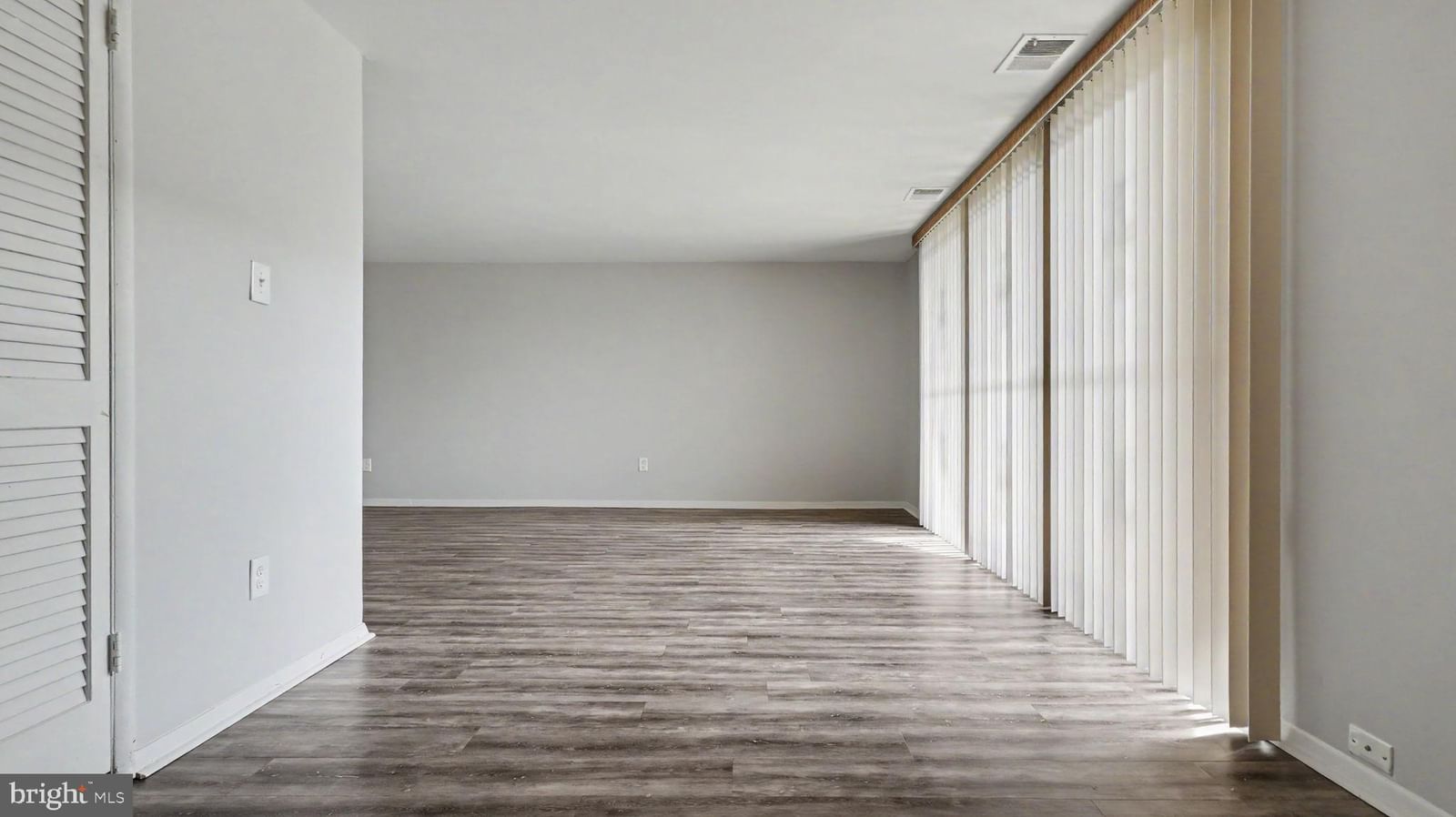 3344 HUNTLEY SQUARE DRIVE #T-2 photograph