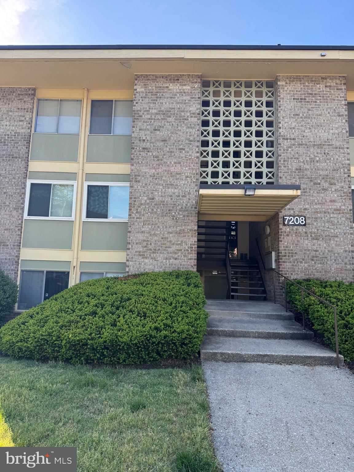 7208 DONNELL PLACE #B photograph
