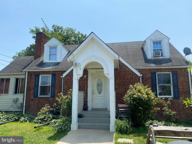 2109 BEECHWOOD ROAD