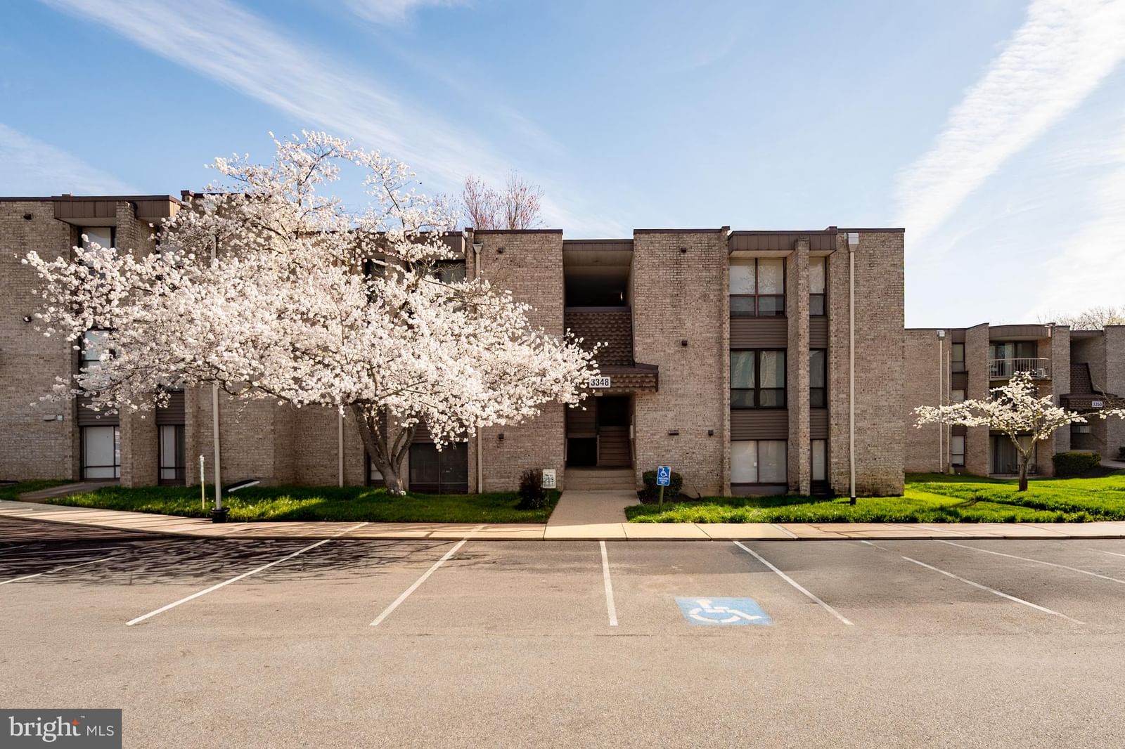 3348 HUNTLEY SQUARE DRIVE #B photograph