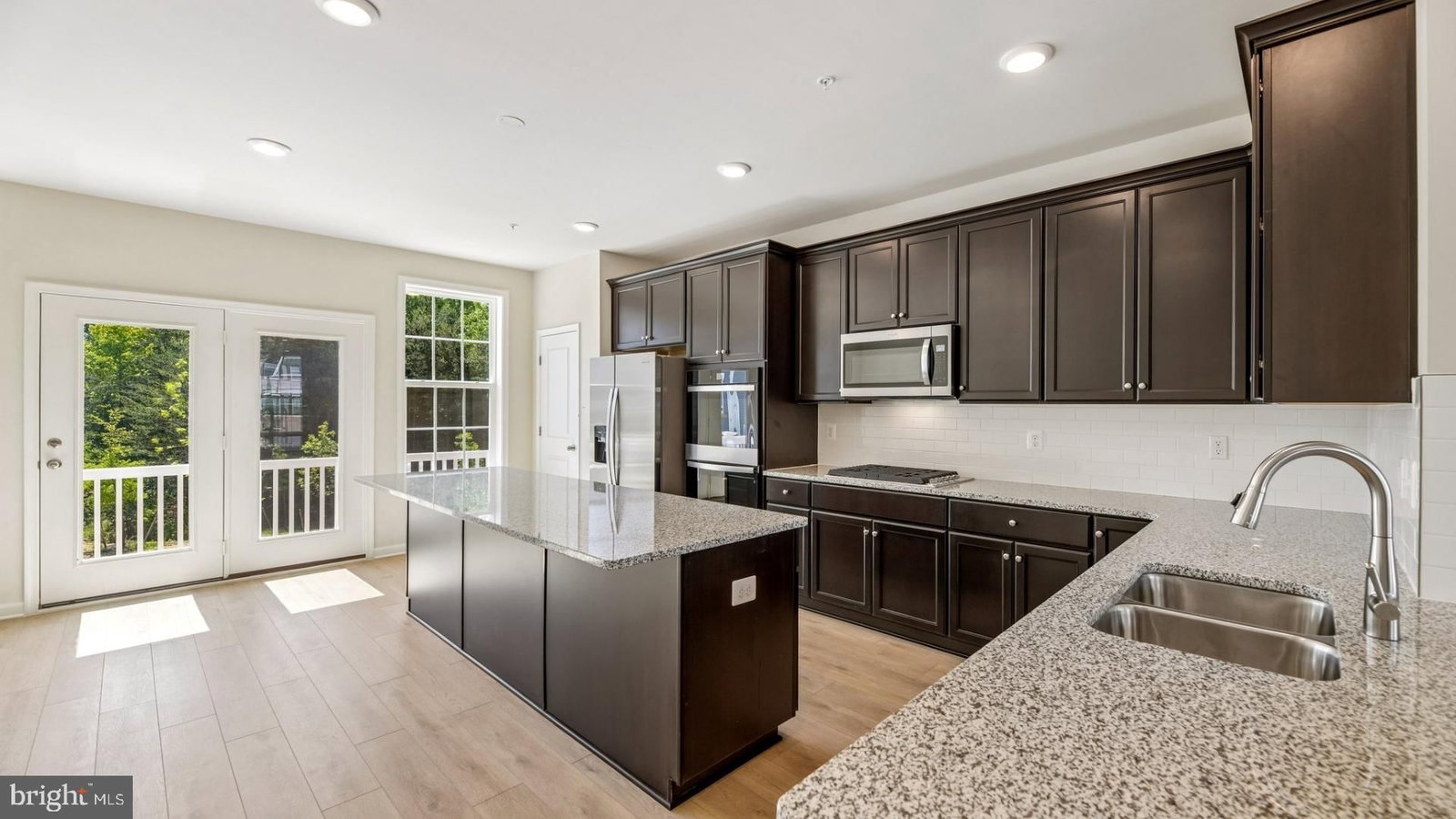 7834 PRESIDENTIAL PKWY, UPPER MARLBORO 20774, MD