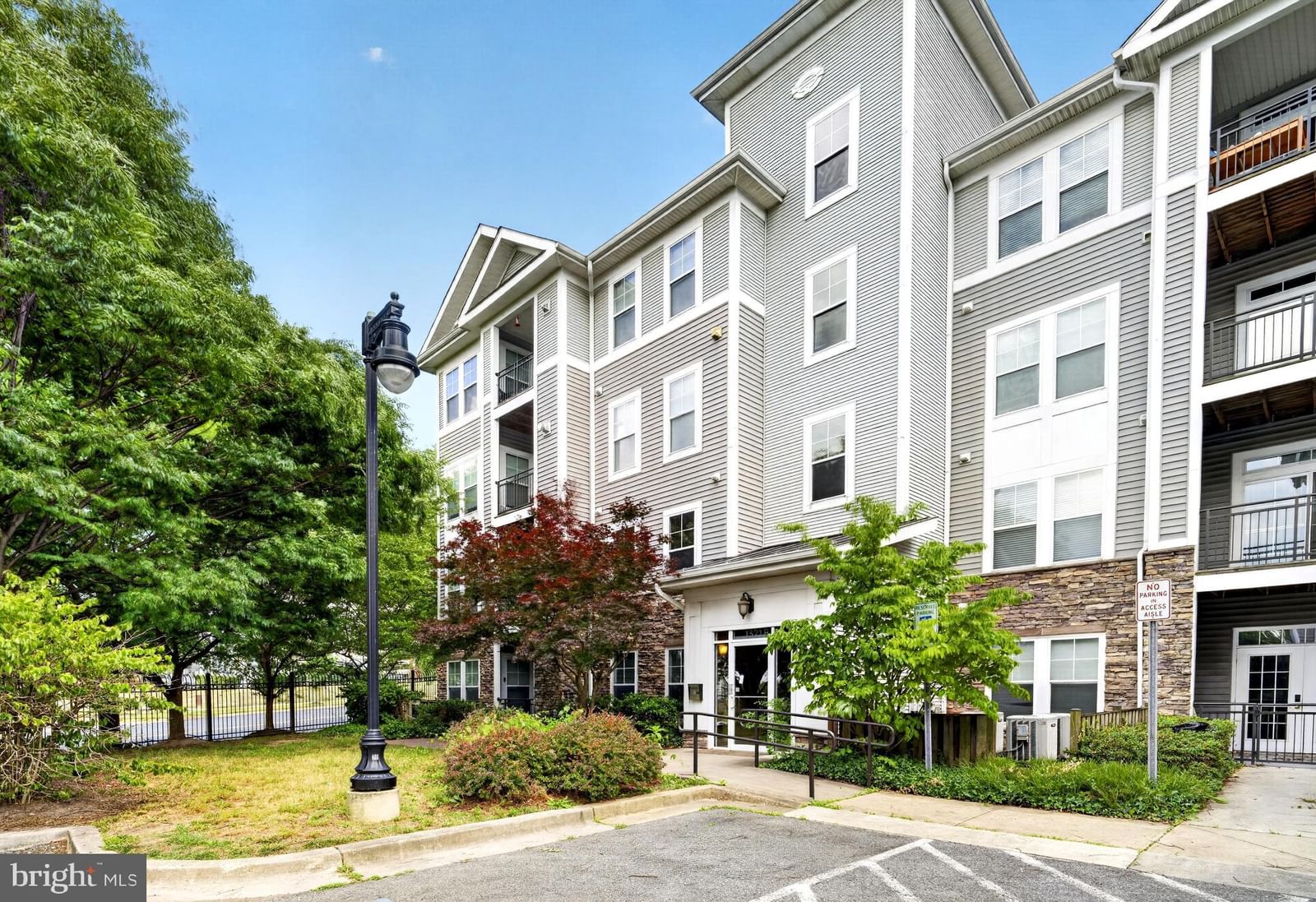1321 KAREN BLVD, CAPITOL HEIGHTS 20743, MD