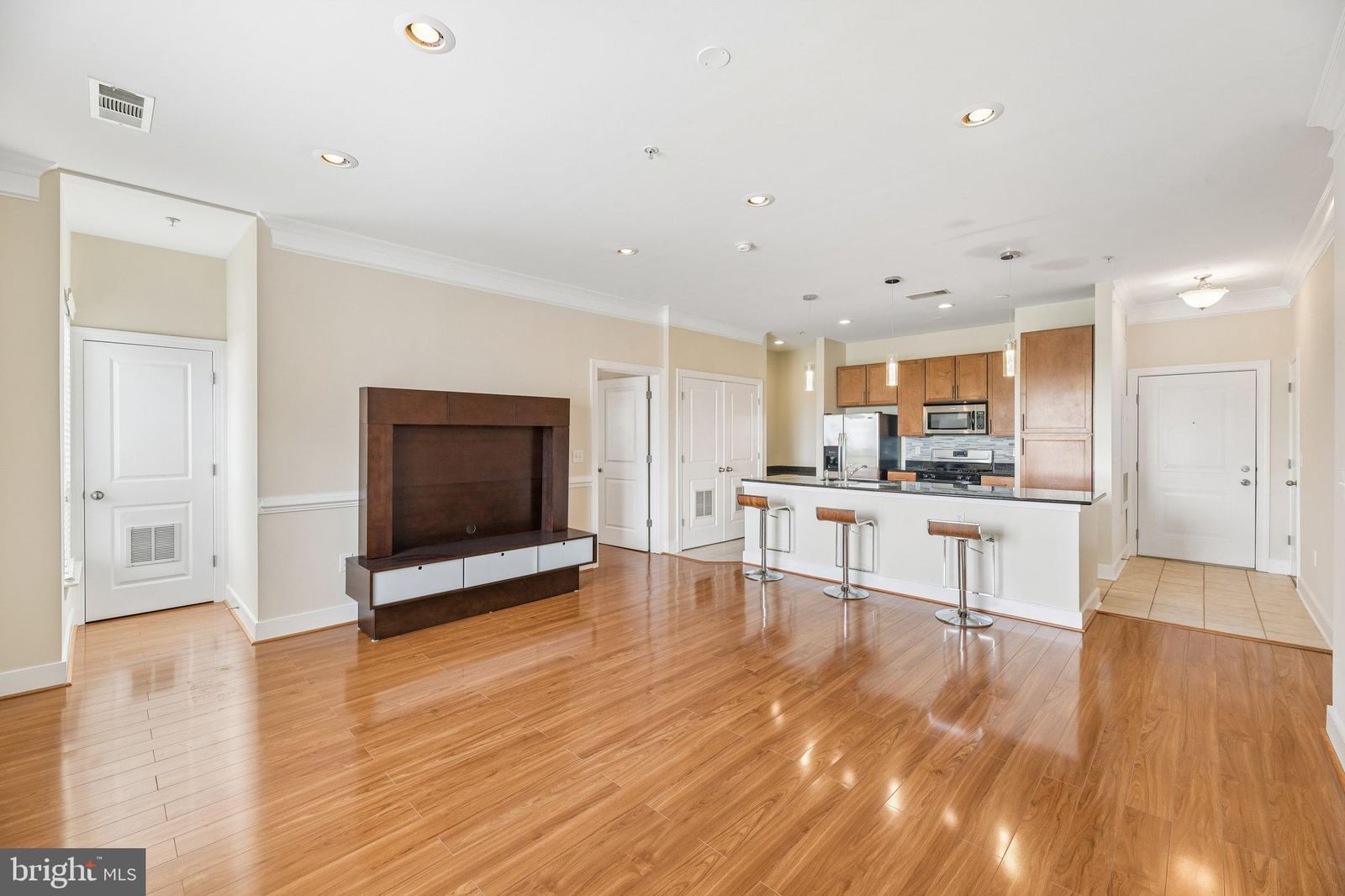 5400 AUTH RD, SUITLAND 20746, MD