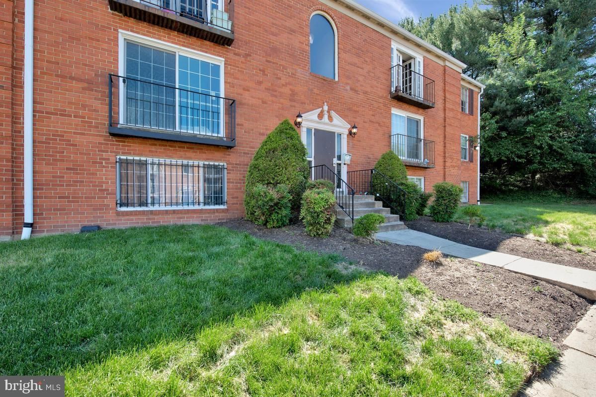 3809 SWANN ROAD #203 photograph