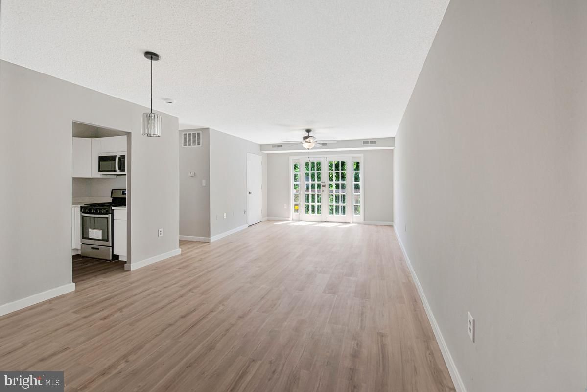 3809 SWANN ROAD #203 photograph