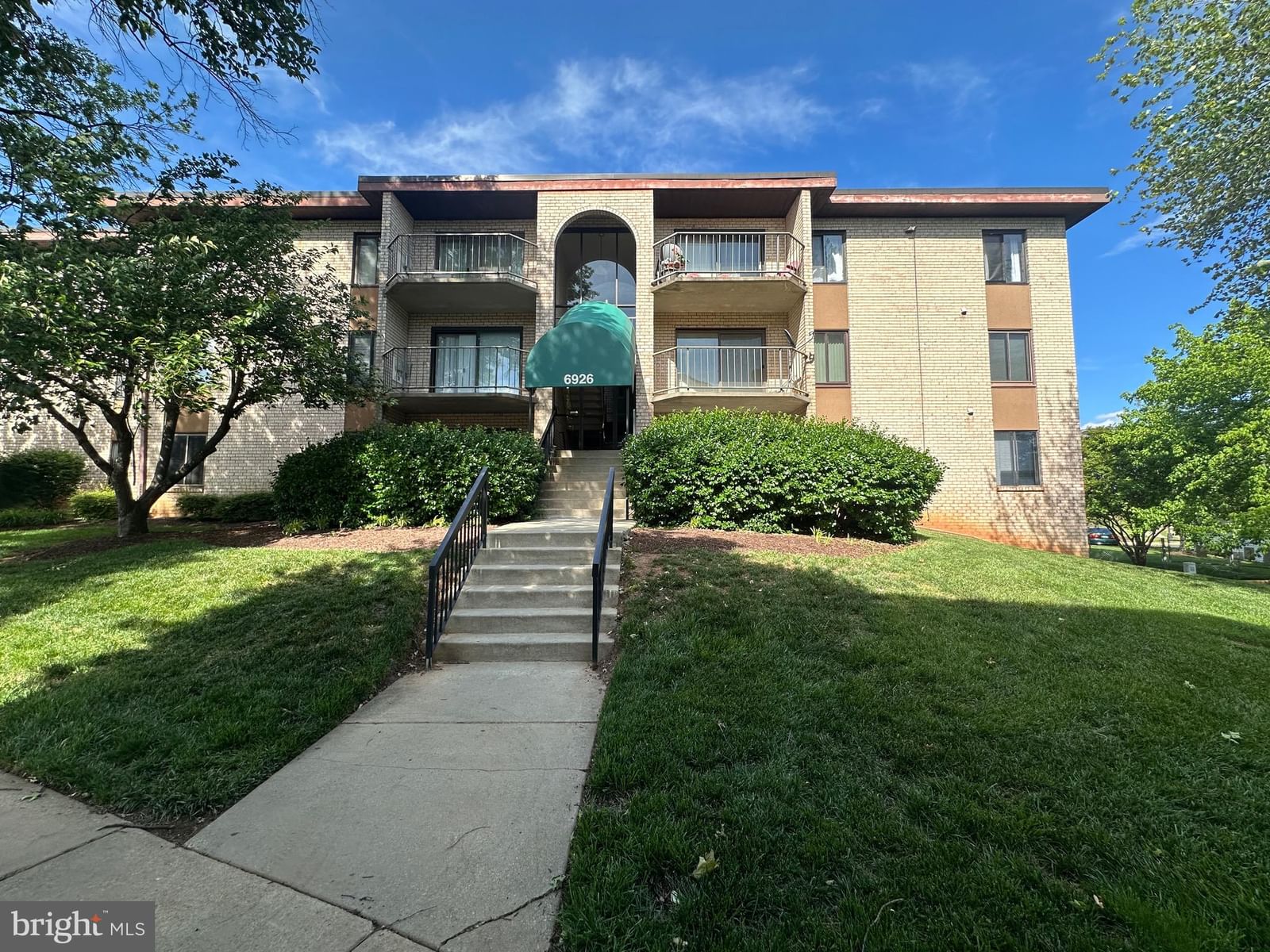6926 HANOVER PARKWAY #303 photograph