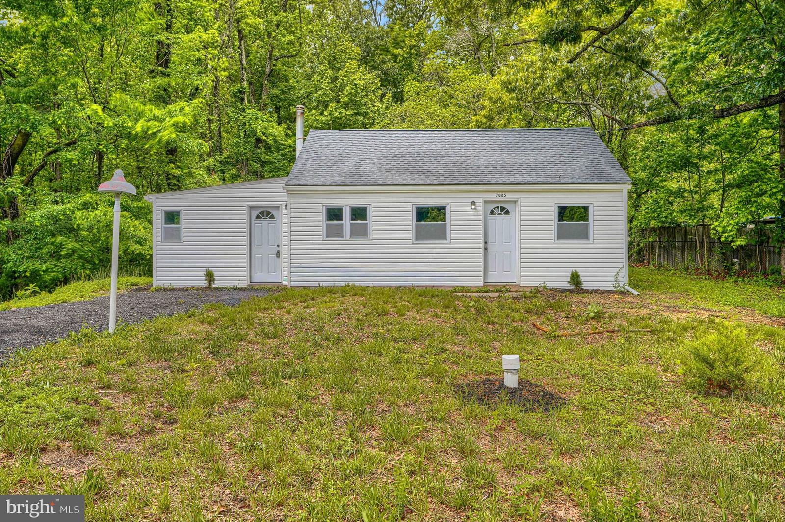 7825 SURRATTS RD, CLINTON 20735, MD
