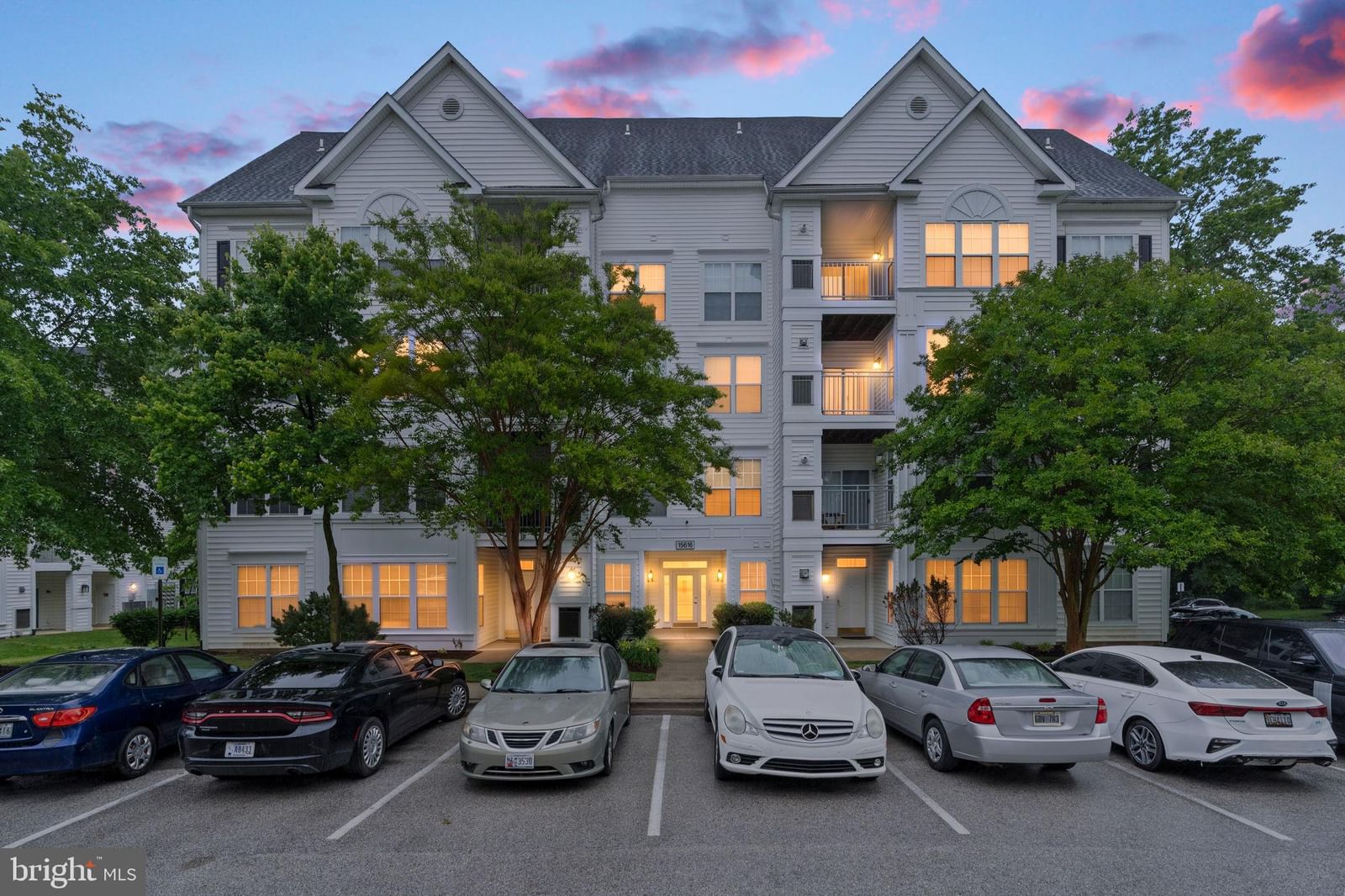 15616 EVERGLADE LANE #303 photograph
