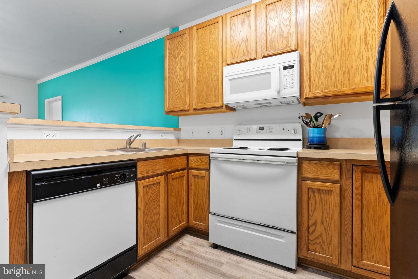 15616 EVERGLADE LANE #303 photograph