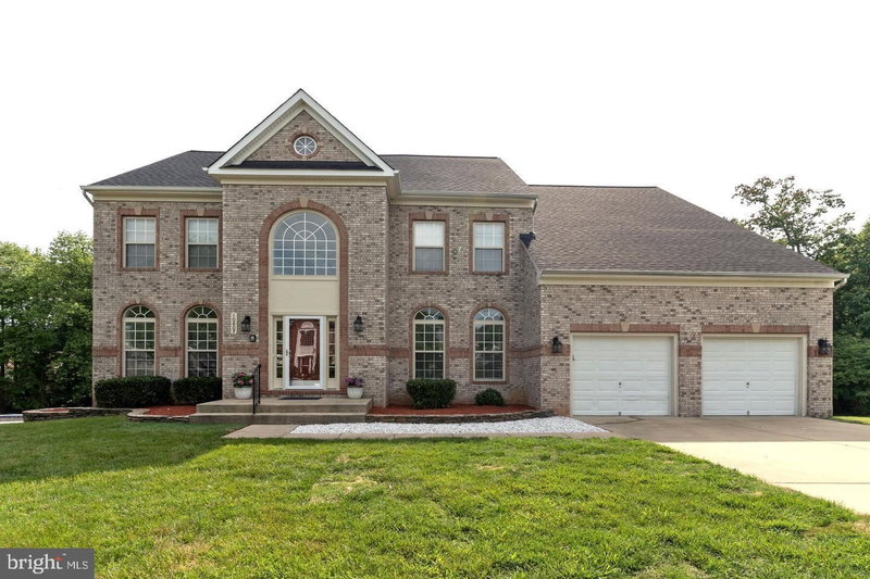 10807 GLENSHIRE DRIVE