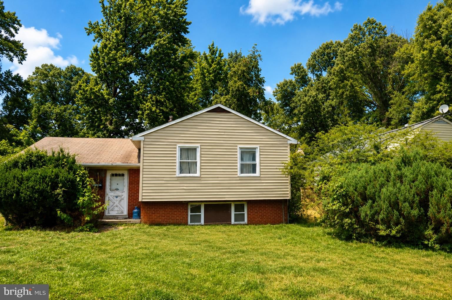 9502 VAN BUREN ST, LANHAM 20706, MD