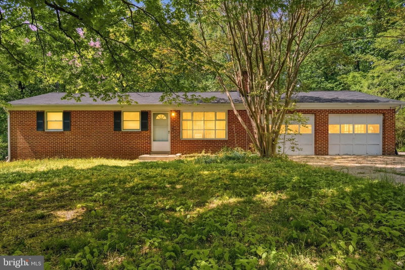 12404 WALLACE LANE