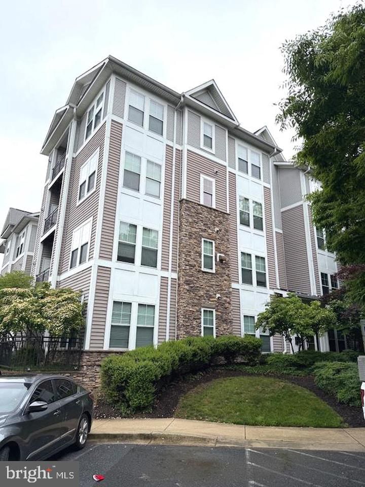 1301 KAREN BLVD, CAPITOL HEIGHTS 20743, MD