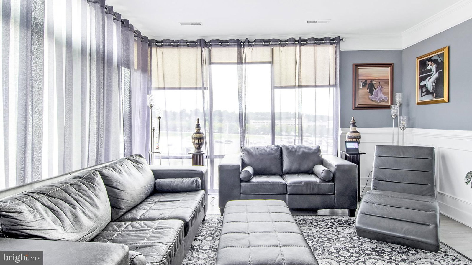 145 RIVERHAVEN DRIVE #513 photograph