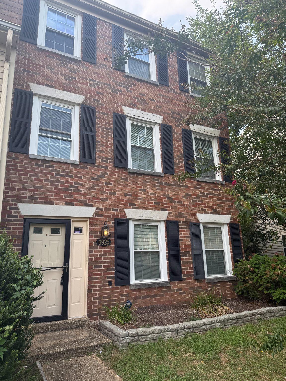 6925 STORCH CIR, LANHAM 20706, MD