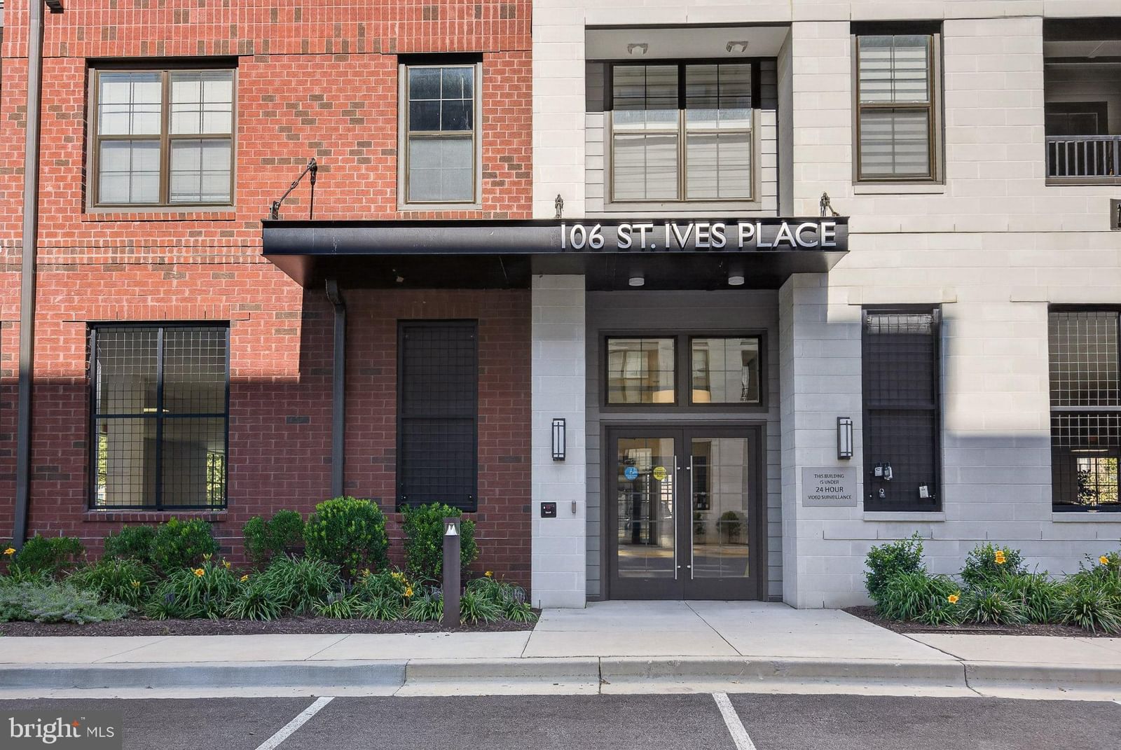 106 SAINT IVES PLACE #308 photograph