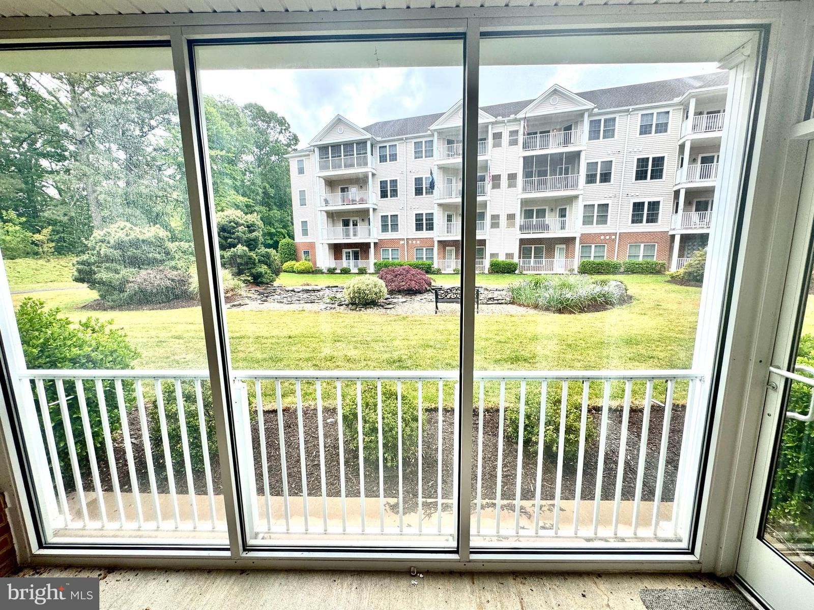 1103 S SCHUMAKER DRIVE #C-006 photograph