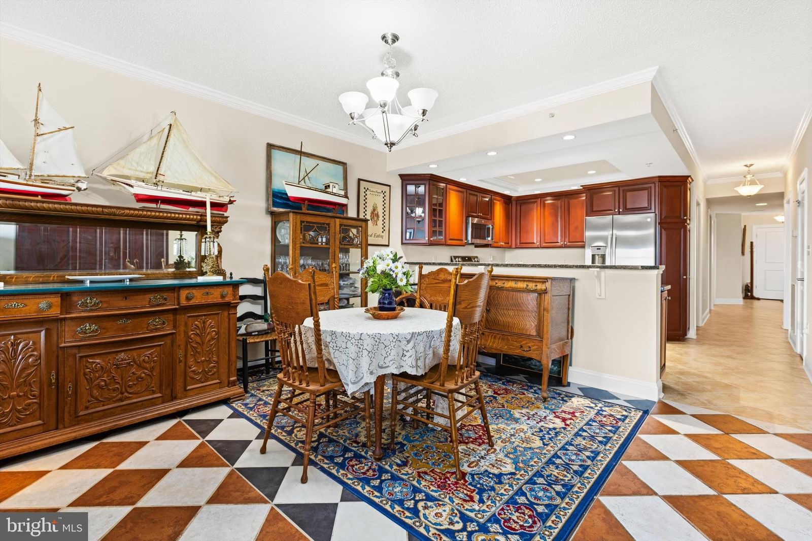 530 RIVERSIDE DRIVE #202 photograph